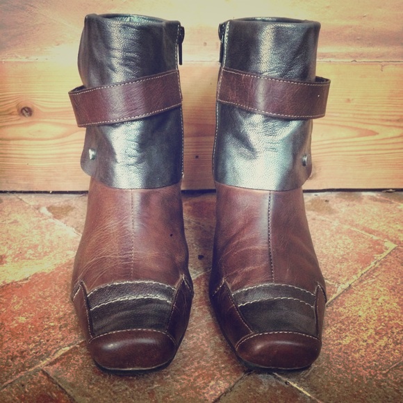 Un tour en ville brown leather  wedge booties 7 - Picture 2 of 8